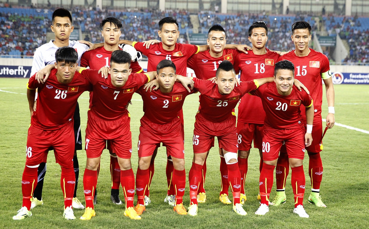 Luật Bóng Đá 11 Người FIFA - Hướng Dẫn Đầy Đủ Và Chuẩn Xác Nhất 2025 7 Luật Về Ném Biên, Phạt Góc Và Phát Bóng